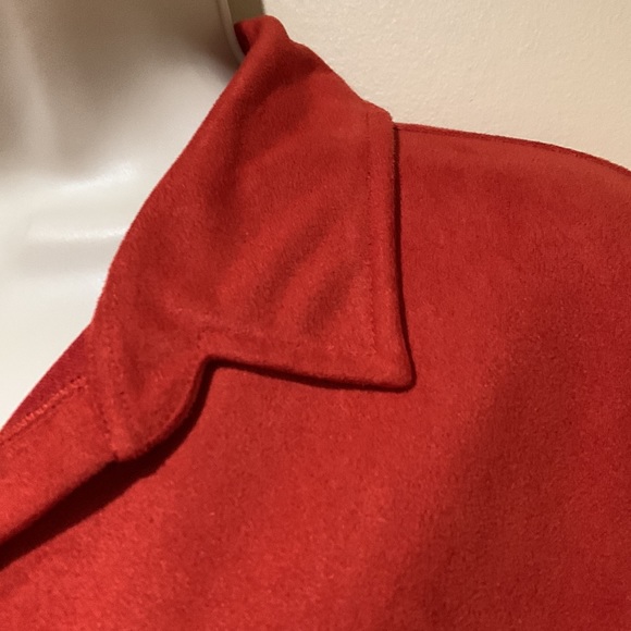 First Issue faux suede top - Picture 2 of 8